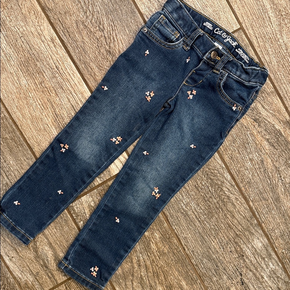 Cat & Jack Jeans with embroidered flowers 🌸